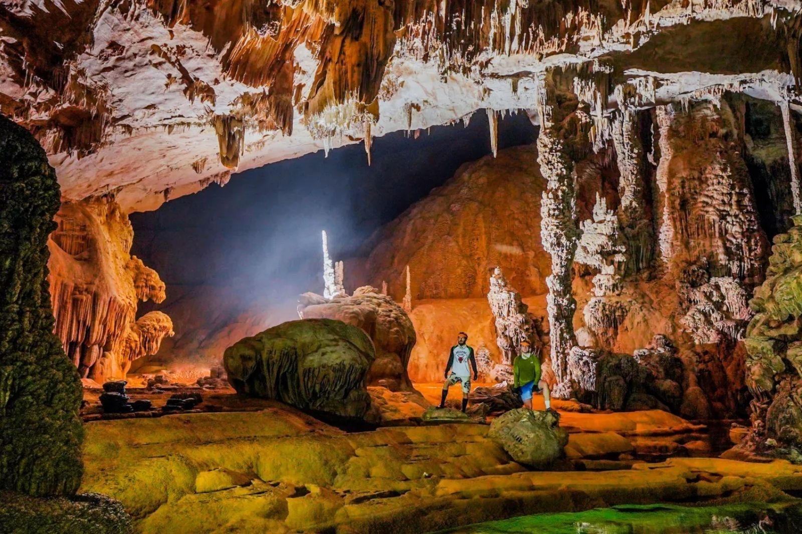Hố sụt Kong Collapse – Kỳ quan độc đáo giữa lòng Phong Nha Kẻ Bàng 11 Khám phá hang Hổ với vẻ đẹp hoang sơ huyền bí