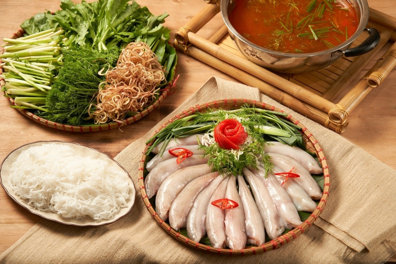 Ăn gì ở Đồng Hới - Top những món ăn phải nếm thử khi đi Quảng Bình 8 Món lẩu cá khoai trứ danh Quảng Bình