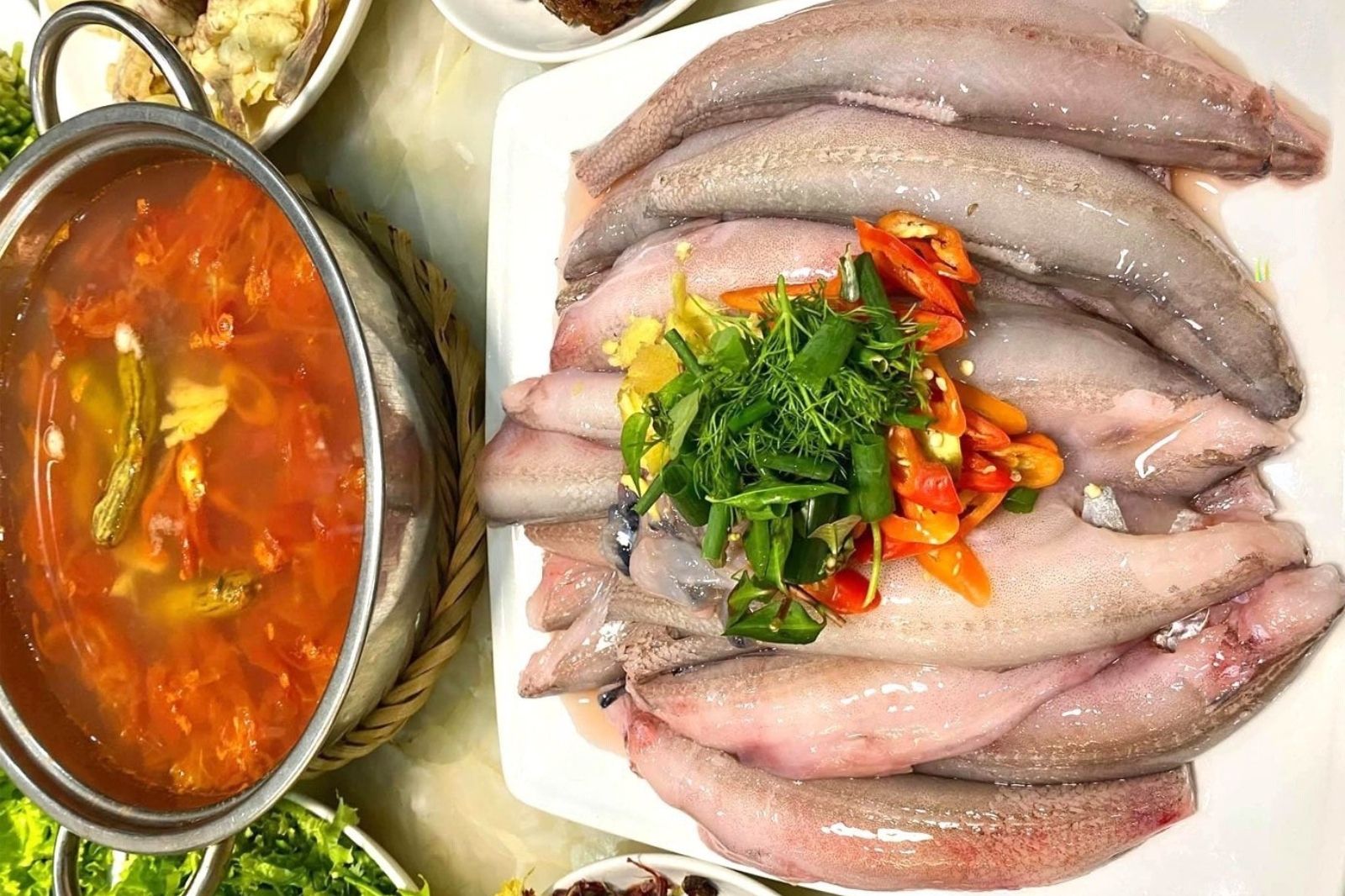 Lẩu cá khoai trứ danh Quảng Bình - Đặc sản ngọt thanh và nồng ấm 12 Đến Quảng Bình thưởng thức lẩu cá khoai đặc sản