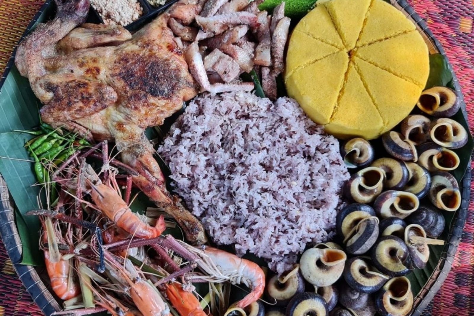 Khám phá Thác Mơ Quảng Bình – Vẻ đẹp hoang sơ giữa núi rừng Minh Hóa 6 Dac-san-dia-phuong-cho-mot-chuyen-ve-voi-dai-ngan