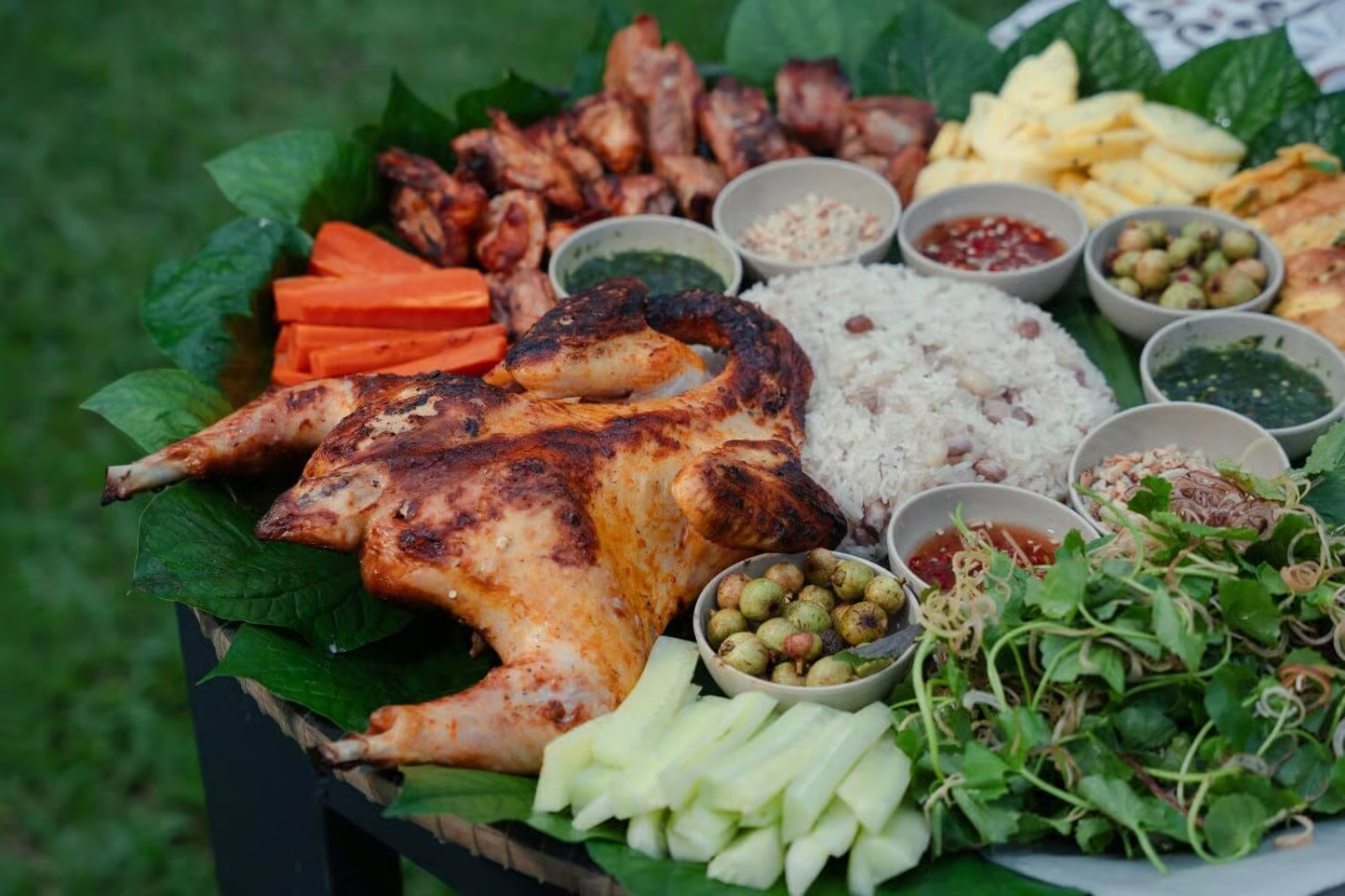 Thưởng thức món gà nướng chấm muối cheo tại Quảng Bình 6 Thuong-thuc-mon-ga-nuong-cham-muoi-cheo-khi-den-voi-quang-binh