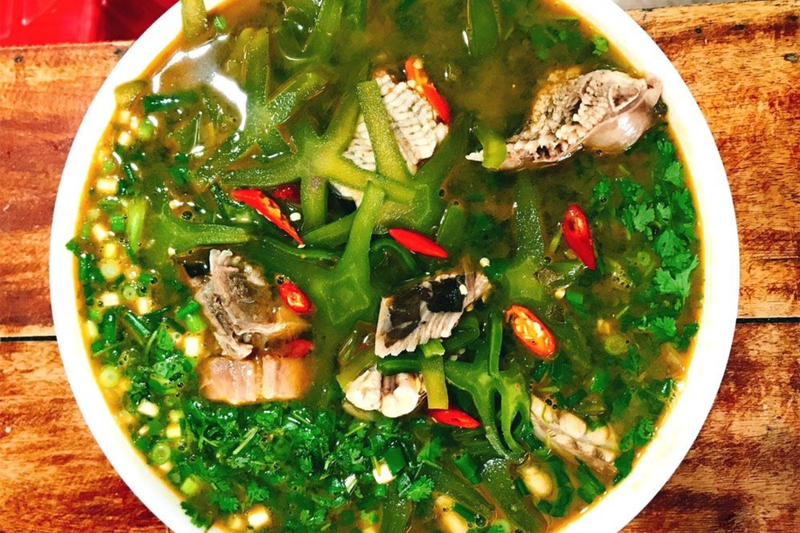 Những món hải sản Quảng Bình nhất định phải thử khi du lịch 18 Canh cá đuối xương rồng