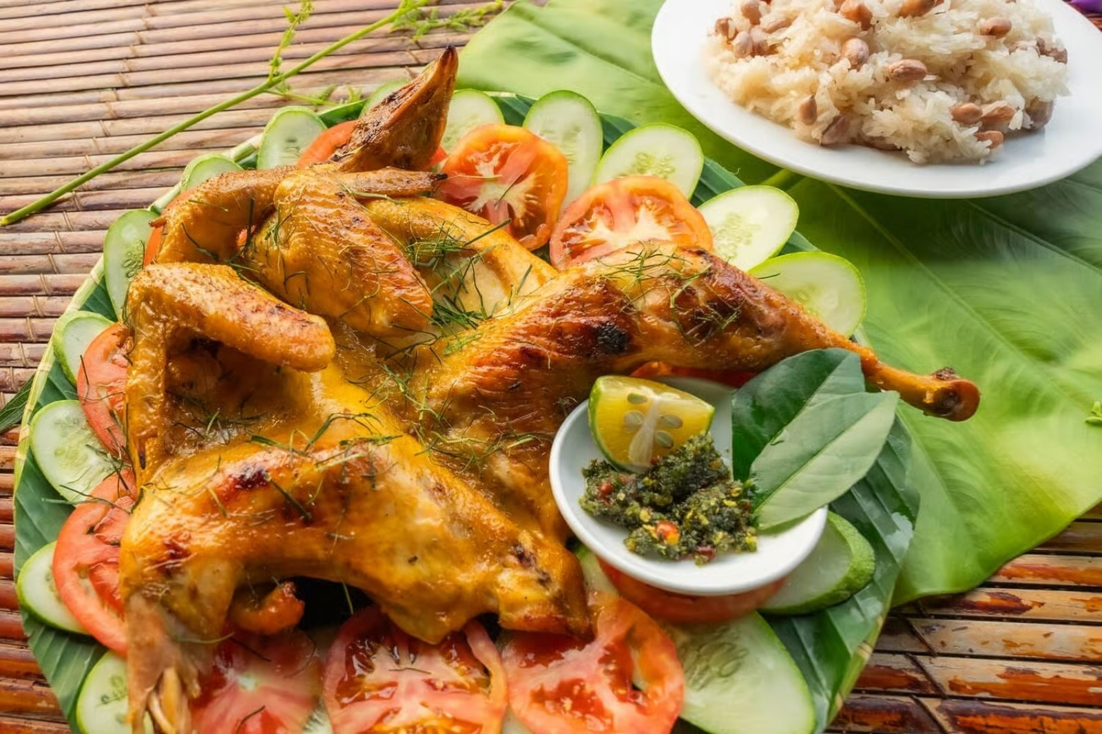 Cẩm nang khám phá Vườn quốc gia Phong Nha - Kẻ Bàng 8 Gà nướng chấm muối cheo - Đặc sản Phong Nha